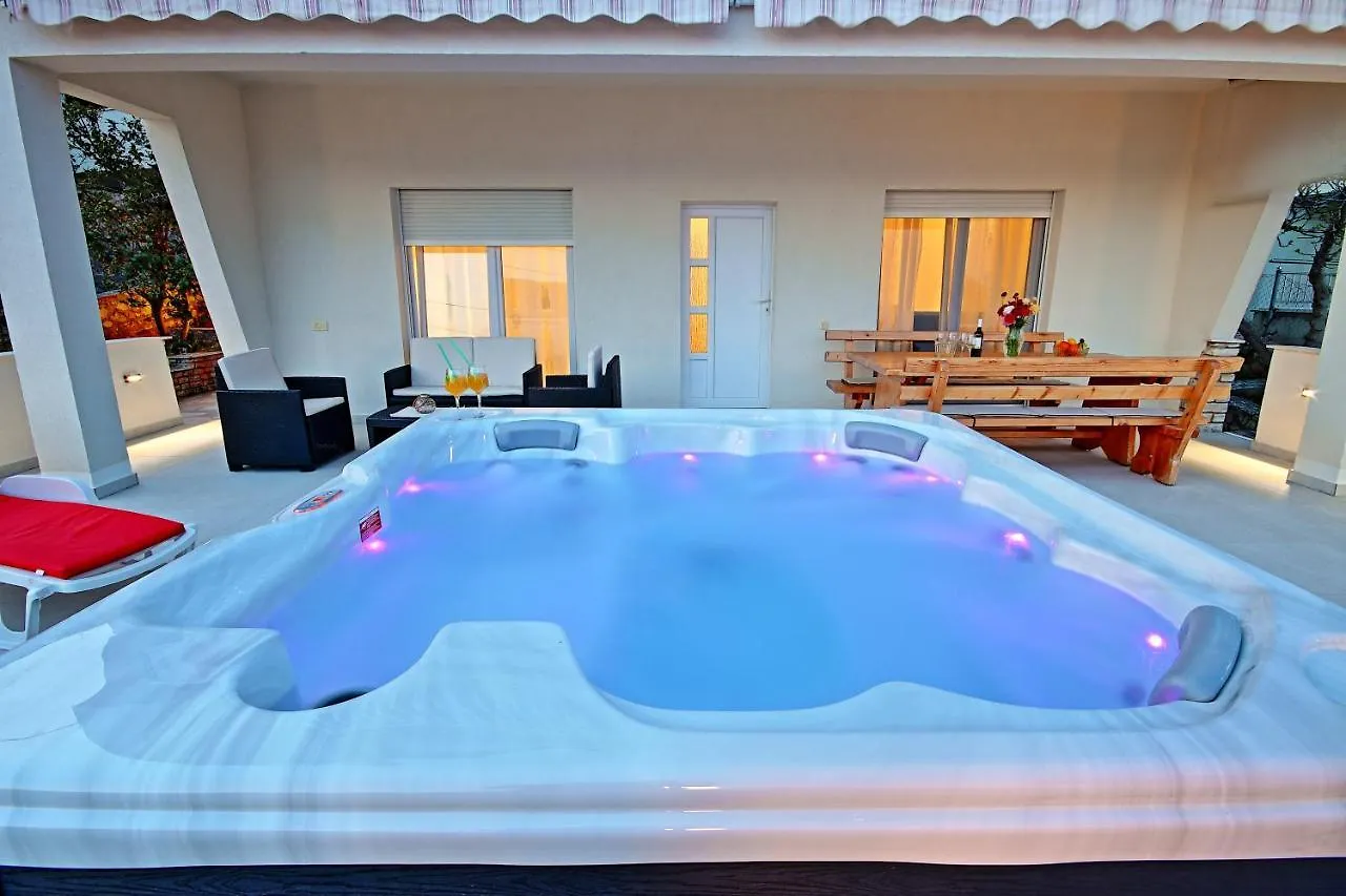 Apartman Slavko Seget Vranjica Croatia