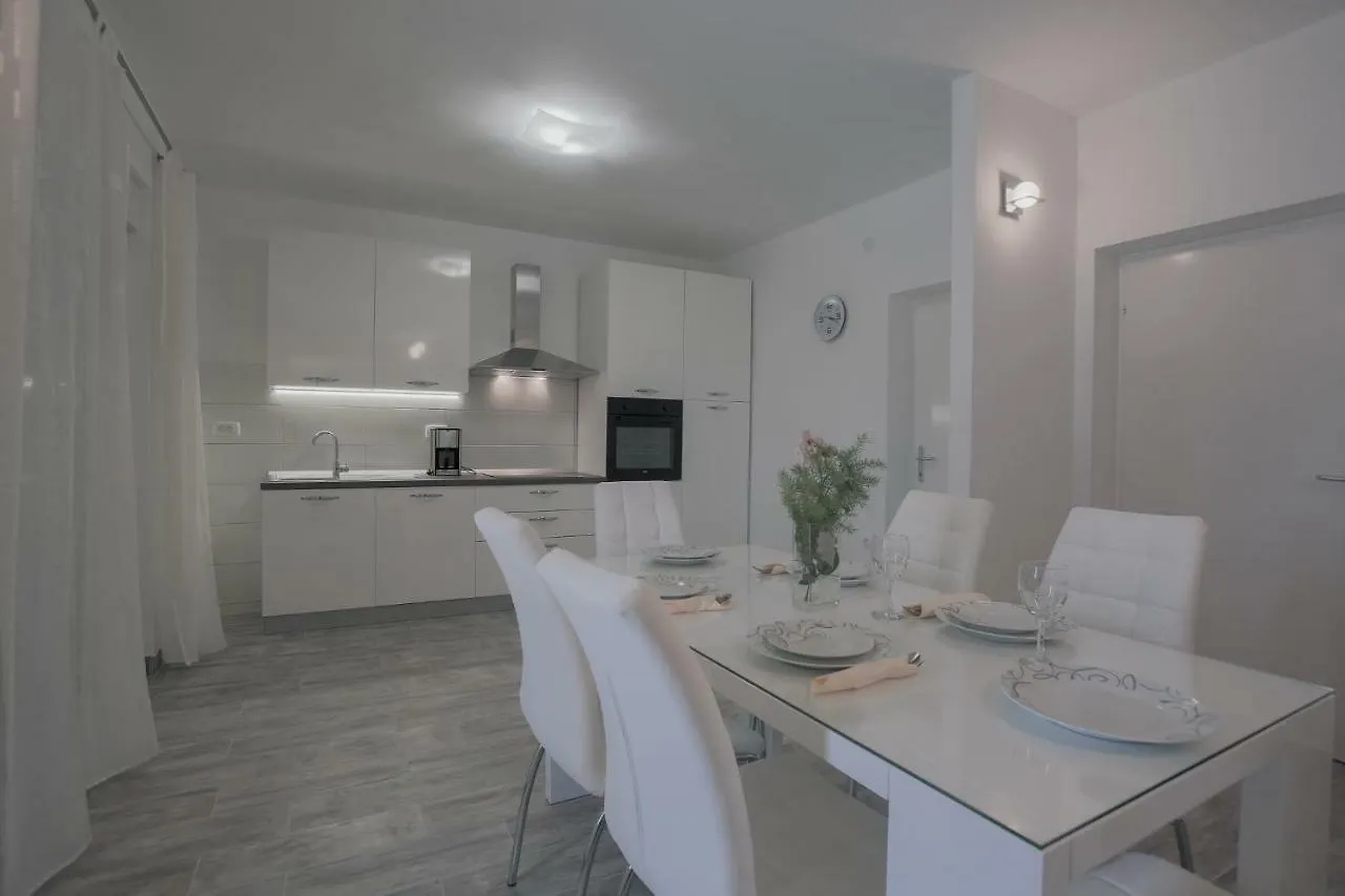 Apartment Apartman Slavko Seget Vranjica